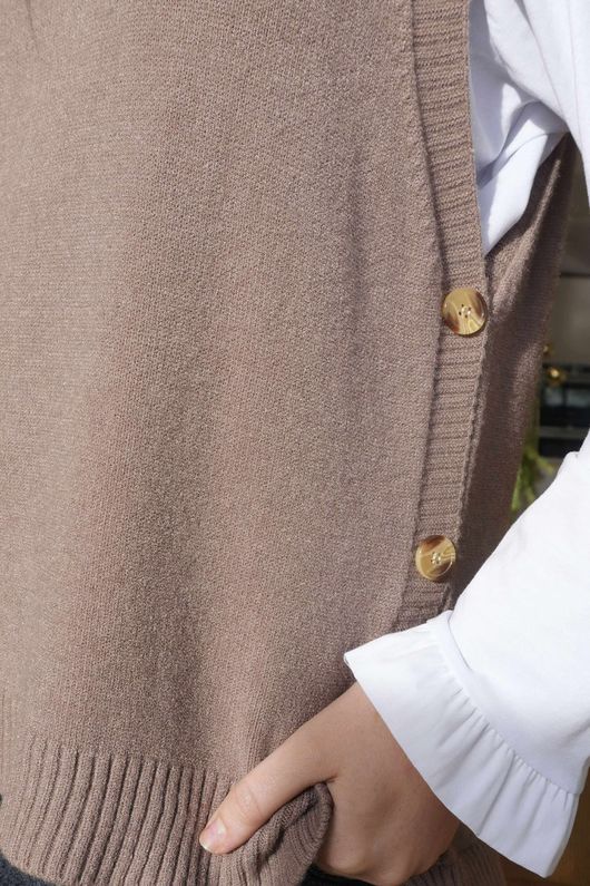 Meridith Button Side Knit Latte /9=